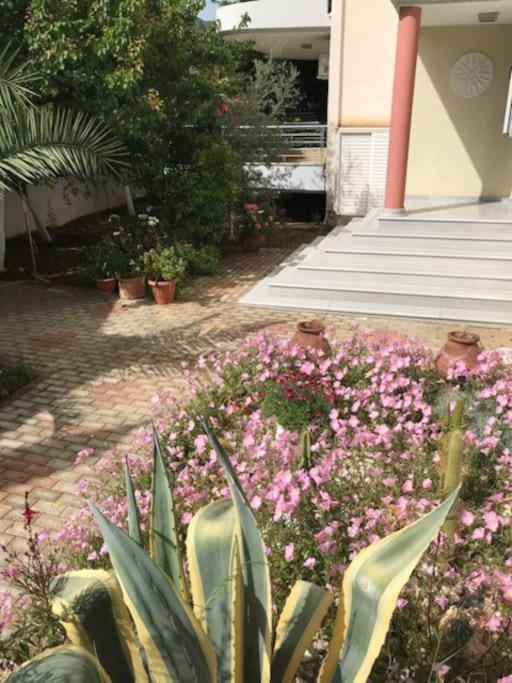 Akrata Rose Garden Apartments I Paralia Akratas Ngoại thất bức ảnh